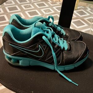 Nike Reax women’s size 10
